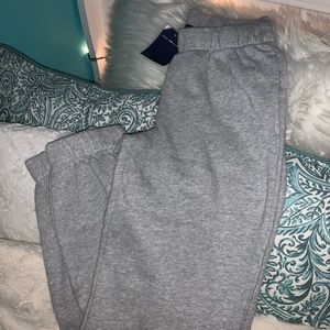 brandy melville rosa sweatpants (grey)